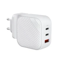 Uniq Verge Pro 66W GaN USB-C sieninis įkroviklis - baltas