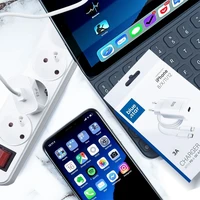 BLUE STAR kelioninis įkroviklis Type C + kabelis Type C į Lightning PD QC4.0 3A 18W TFK-TC-1099C baltas