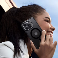 ESR Classic Hybrid Kickstand Halolock Magnetinis dėklas telefonui su stovu + grūdintas stiklas iPhone 16 Pro Max - pusiau skaidrus su juodu rėmeliu