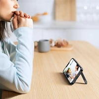 Ugreen LP634 dėklas su stovu iPhone 14 Plus juodas