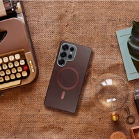 GENTLEMAN MAG COVER magnetinis dėklas telefonui, suderinamas su MagSafe, skirtas SAMSUNG A56, rudas