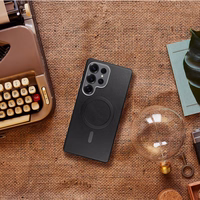 GENTLEMAN MAG COVER Dėklas telefonui, suderinamas su MagSafe SAMSUNG A56, juodas