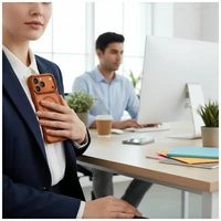 Uniq Veren iPhone 17 Pro Magclick ikrovimo deklas - oranzinis