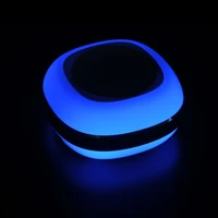 Nešiojamas garsiakalbis su Bluetooth, radijo ir spalvingomis LED lemputėmis