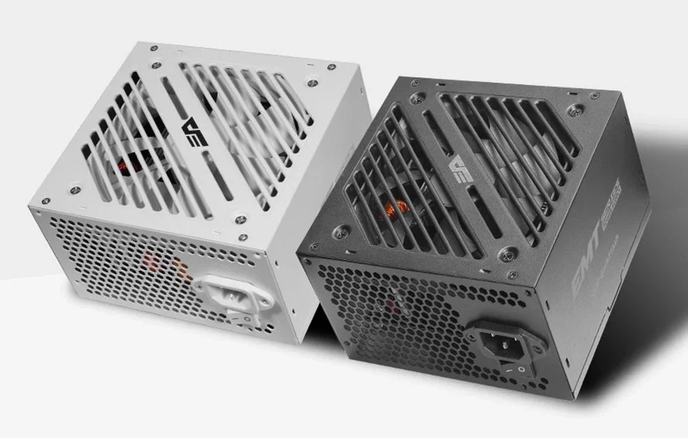 Pilkas ir baltas kompiuterio maitinimo blokas pilkame fone