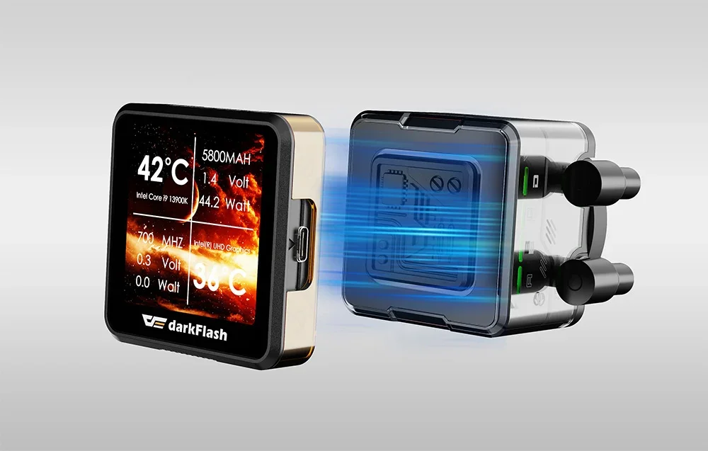 Vandeninio aušintuvo IPS ekranas šviesiame fone